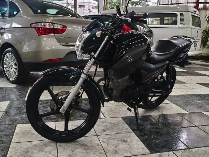 Factor 150 ED Flex Única Dona com apenas 20.000 KM!