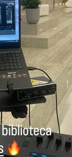 Placa de áudio Behringer UMC22