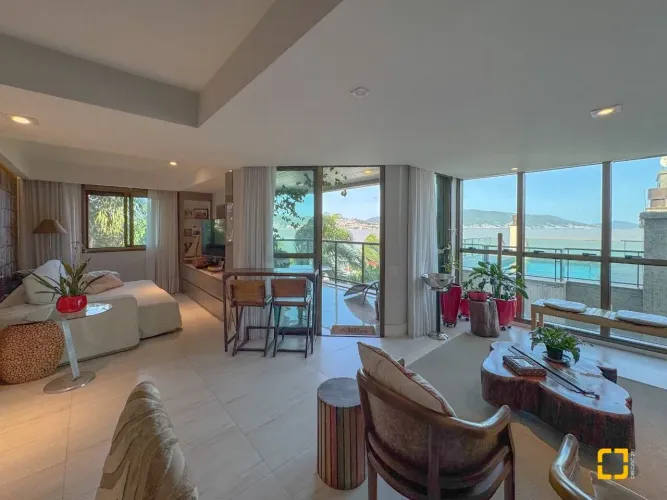 Apartamento bairro Coqueiros, Vista mar -- 3 Dormitórios - 2 vagas - Florianópolis - SC