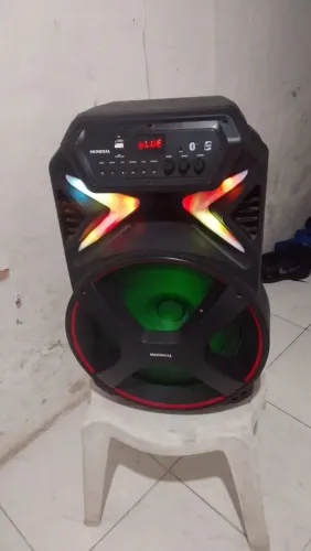 Precisando vender esse som com urgência conto com a ajuda de vcs. Nota fiscal e tudo