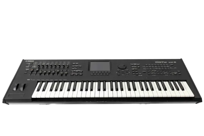 Teclado Yamaha Motif XF6 Usado