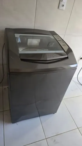 VENDO UMA MÁQUINA DE LAVA 