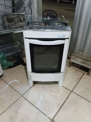 VENDO ESTE FOGÃO ESMALTEC EM OTIMO ESTADO ENTREGA A COMBINAR 