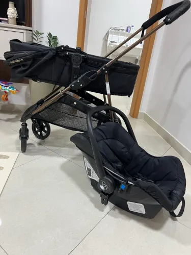 Carrinho e bebê conforto Galzerano