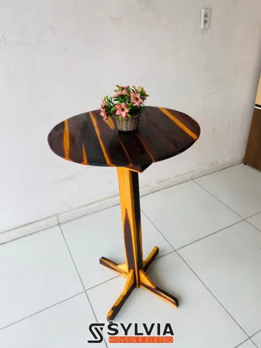 Mesa bistrô fixa envernizada