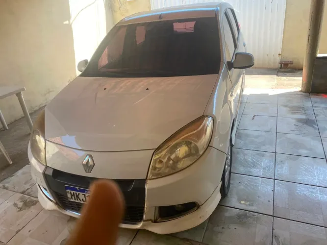 Renault Sandero Privilège Hi-flex 1.6 16V 5P AUT 2012