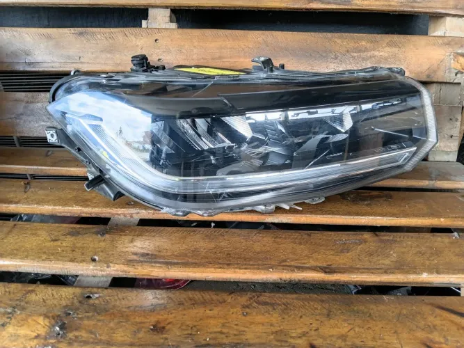 Farol Do T-Cross 2025/2026 Lado Direito