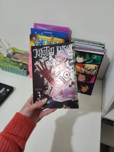 Lote de 2 mangás Jujutsu kaisen volumes 3 e 8 (capa variante)