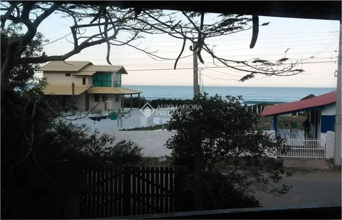 Casa 4 Dormitórios pé na areia, Praia da Solidão