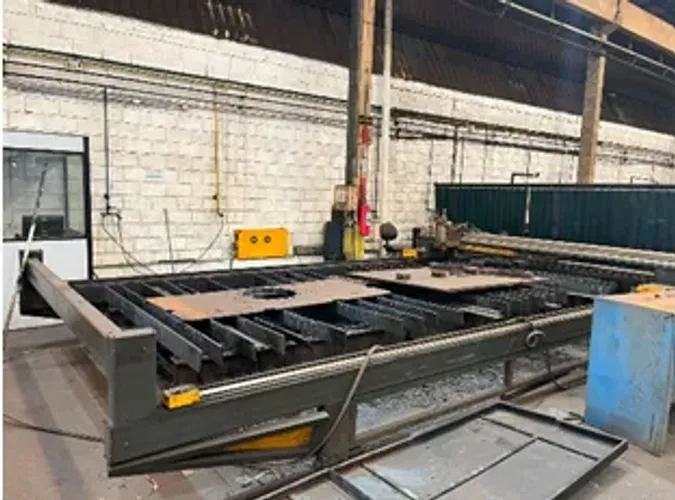 MAQUINA DE CORTE A OXICORTE AUTOMATICA MESA DE 2560X6000