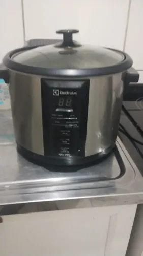 Panela elétrica de arroz Eletrolux 