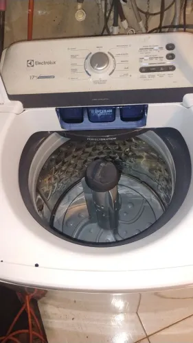 Máquina Electrolux 17kg semi nova