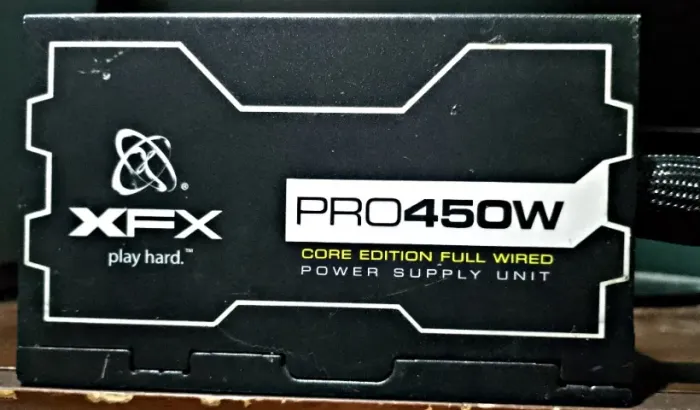 Fonte XFX PRO 450W 80 PLUS
