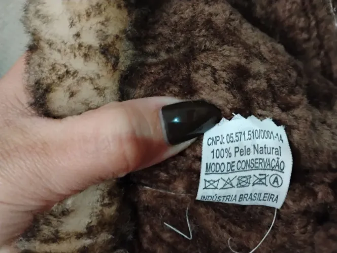 Gorro de couro e pele de carneiro 100% pele