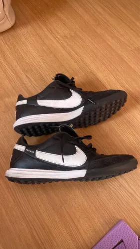 Chuteira Nike premier 42