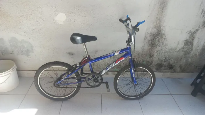 Bicicleta Wendy infantil com rodinhas incluso