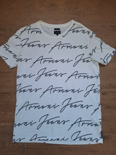 Camiseta Armani Jeans - Tamanho M