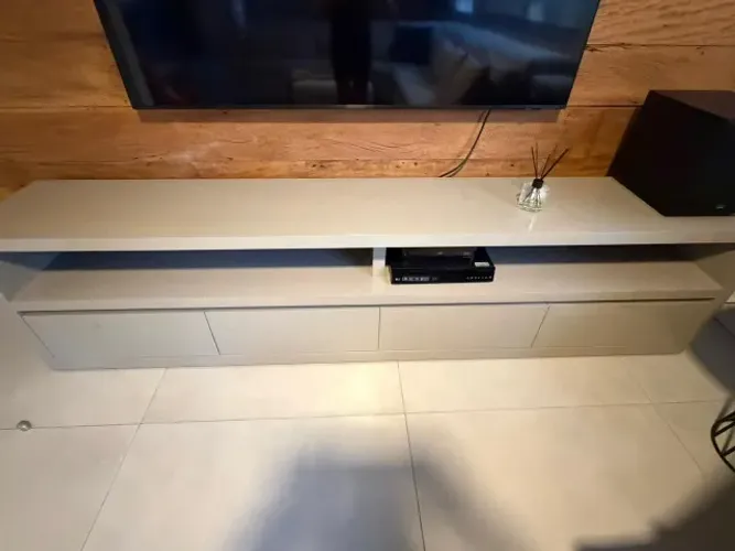 Rack Sala TV em Laca 2,50m - Acabamento Premium