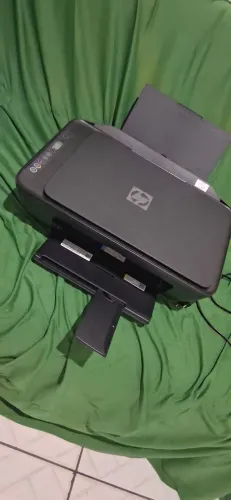 Impressora 100% nova, acompanha cartucho, folhas de ofício e tintas extras