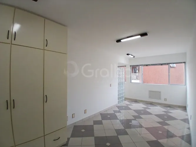 Sala Comercial à Venda na Trindade - Florianópolis/SC