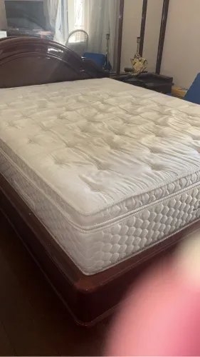 Conjunto de cama Queen com 02 cabeceiras e 1 cômoda