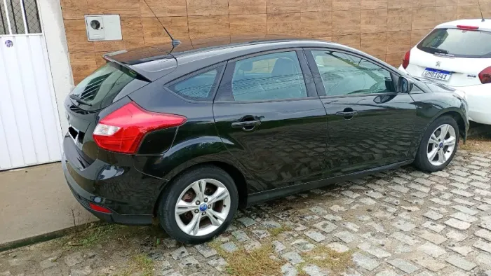 Ford Focus 1.6 S/1.6 SE Flex 16V 5P AUT 2014