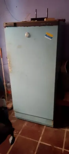 Geladeira 220v