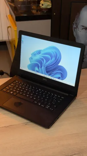 Notebook Dell Vostro 3468 | 8GB Ram | Intel Core i5 | 240GB SSD - Loja física! Com 3 meses