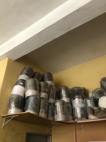 Vendo lote de embalagens - boleira - ótimo para confeitarias, padarias..