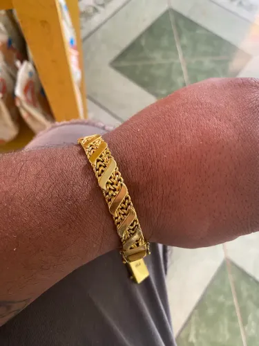 Vendo pulseira foliada ouro ótima qualidade valor: 140$
