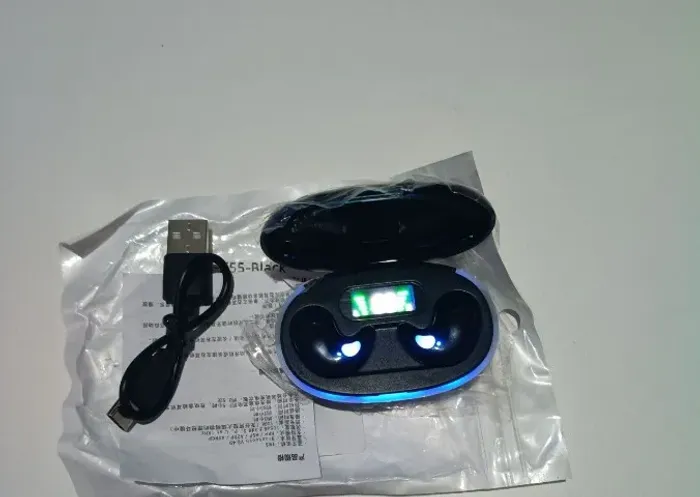 Fone de Ouvido Bluetooth TWS Sem Fio com Estojo Digital LED