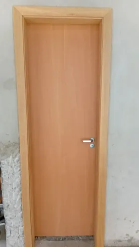 Marcineiro colocado de portas