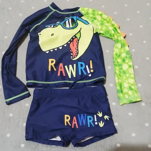 Roupa de praia menino