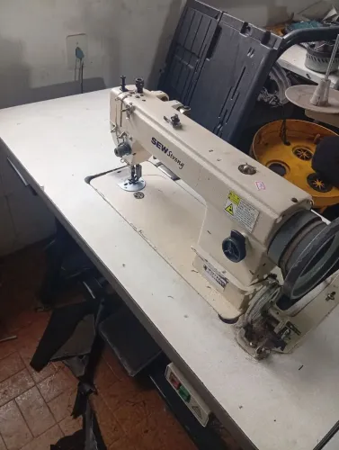 Máquina de costura