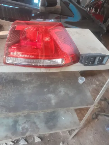 Lanterna e controle dos vidros do Golf tsi
