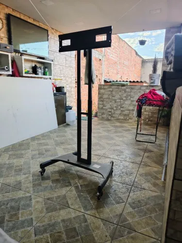 Suporte de tv de chão para até 70 polegadas