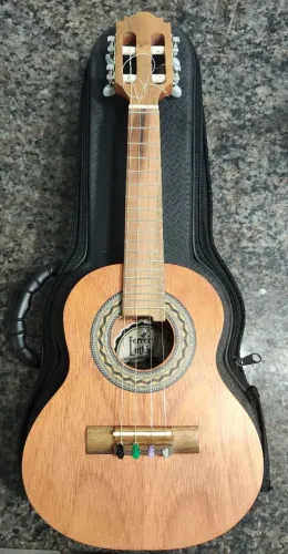 Cavaco de Cedro Luthier