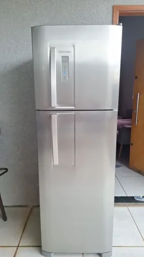 Vendo geladeira fros fri 380 litros