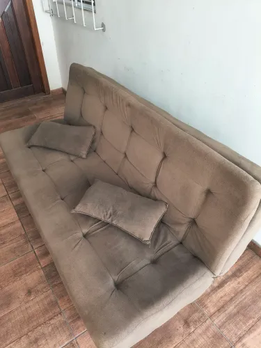 Sofá cama semi-novo tamanho 1,80 comprimento por 1,10 de largura