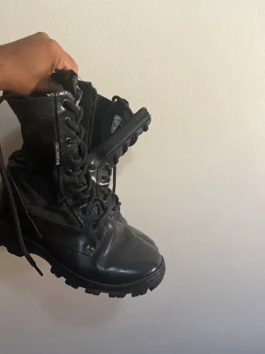 Coturno militar 