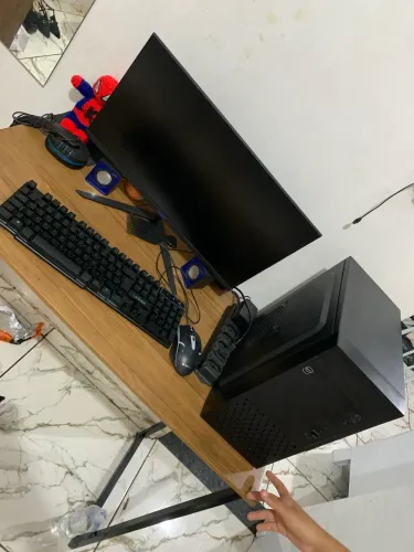 MONITOR