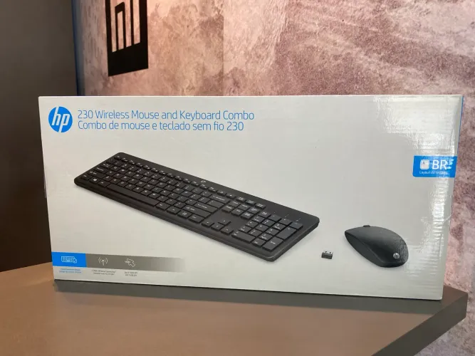 Teclado e Mouse HP sem Fio com Caps Lock Preto