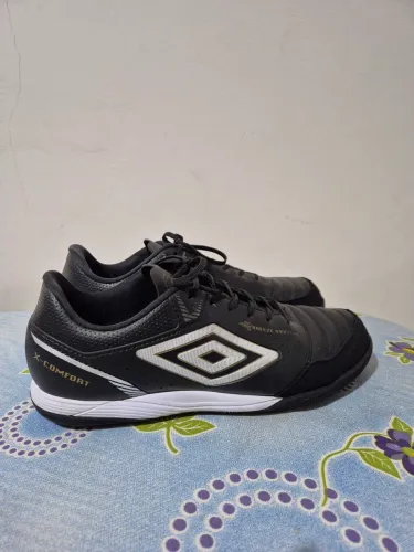 Chuteira Umbro Society X-Confort