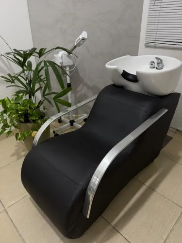 Lavatório para Salão de Beleza com Cuba de Porcelana - Ótimo Estado