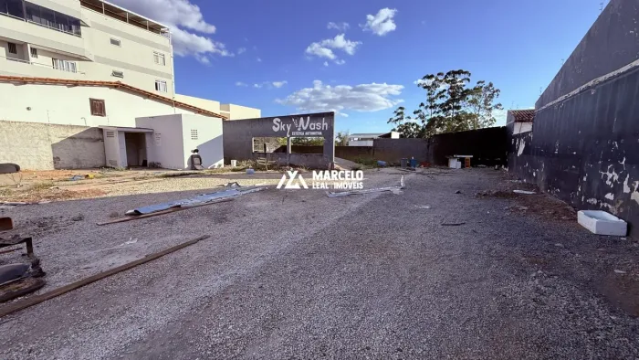 Vendo lote com 600m² escriturado na Av Genesio Porto (Recreio) a poucos mts da