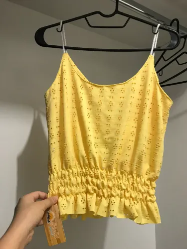 Cropped amarelo