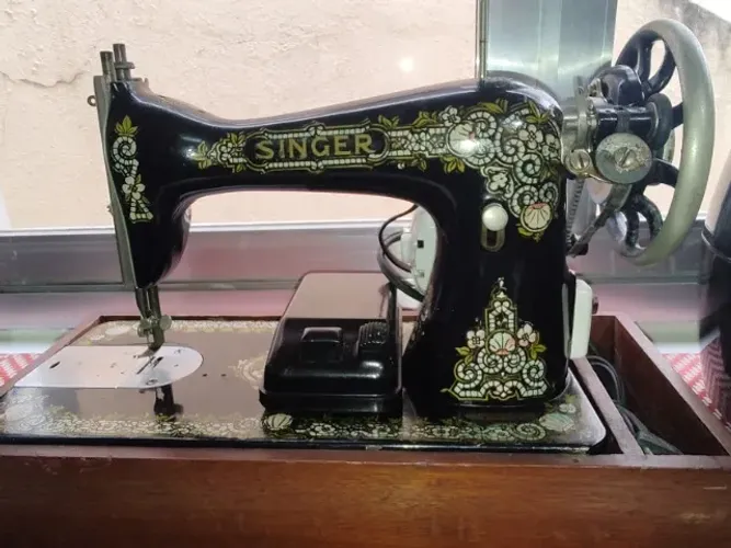 Maquina de Costura Raridade Singer JA245837 Fabricada entre 1924 e 1930, Funcionando OK