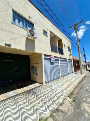 SALA COMERCIAL DE 35M² PRÓXIMO A BERNARDO SAYÃO - RUA 31
