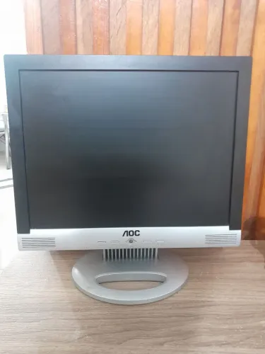 Vende se monitor AOC LCD 15 polegada