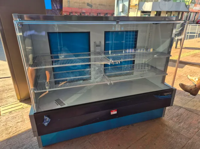 Balcao vitrine natural 140cm venancio Novo